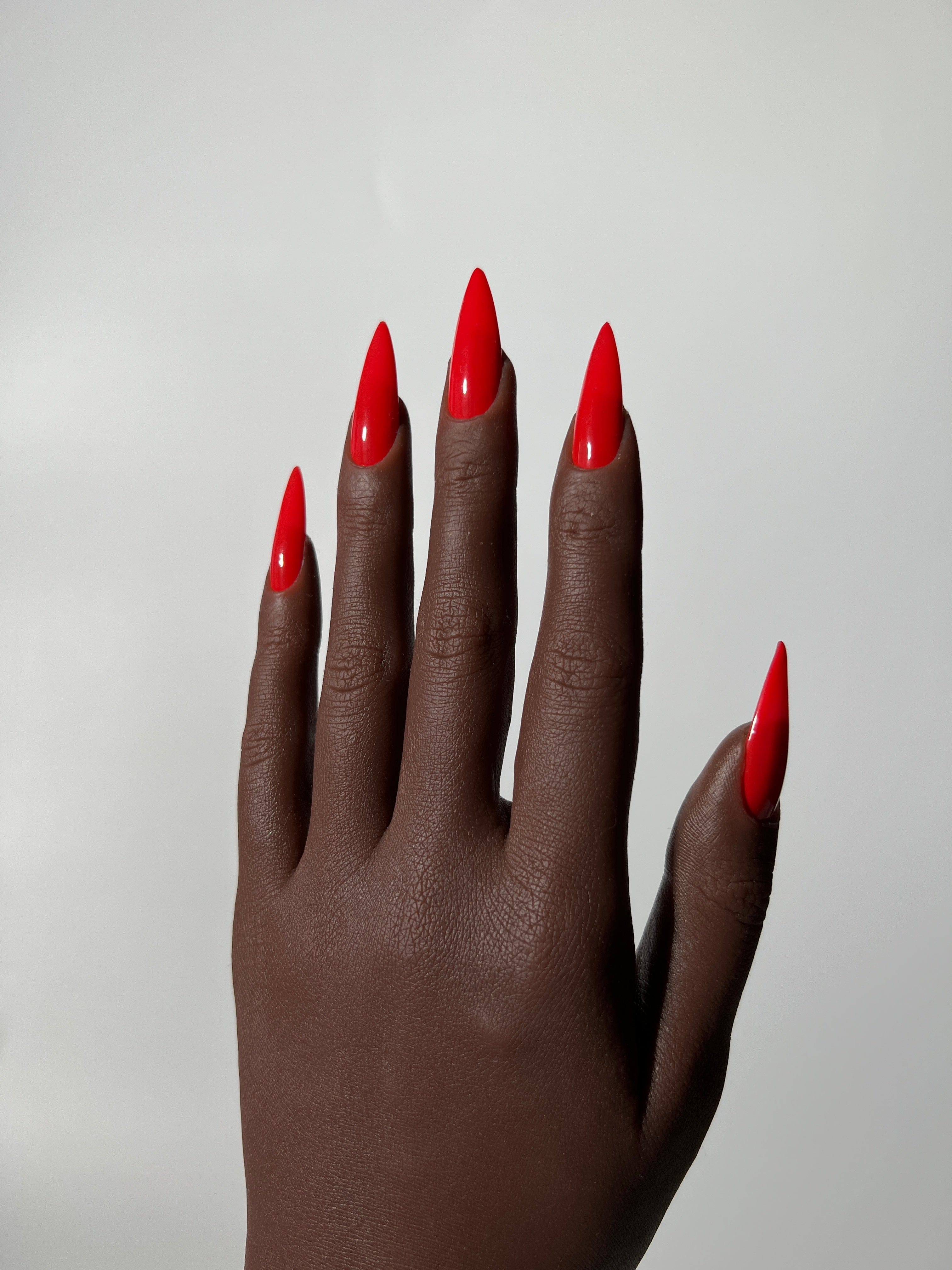 gel polish Red Riri Red