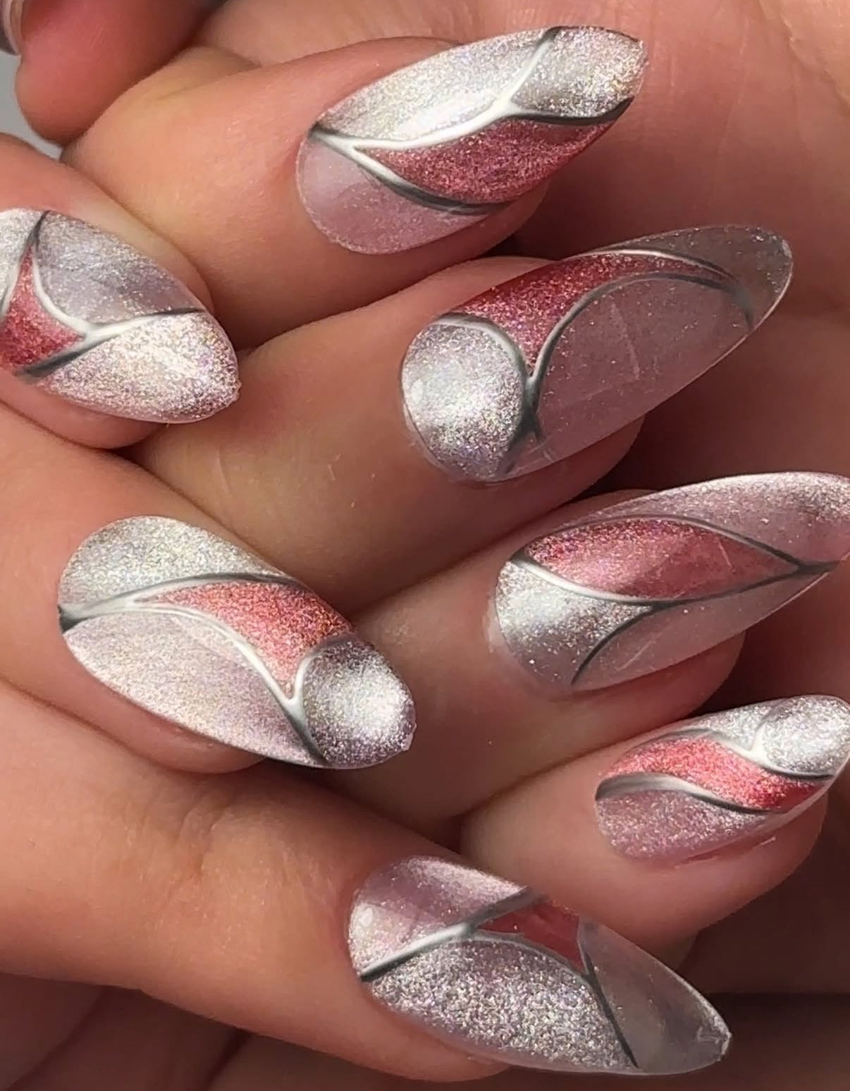 How to Do Cat Eye Nails: Magnetic Gel Polish Guide