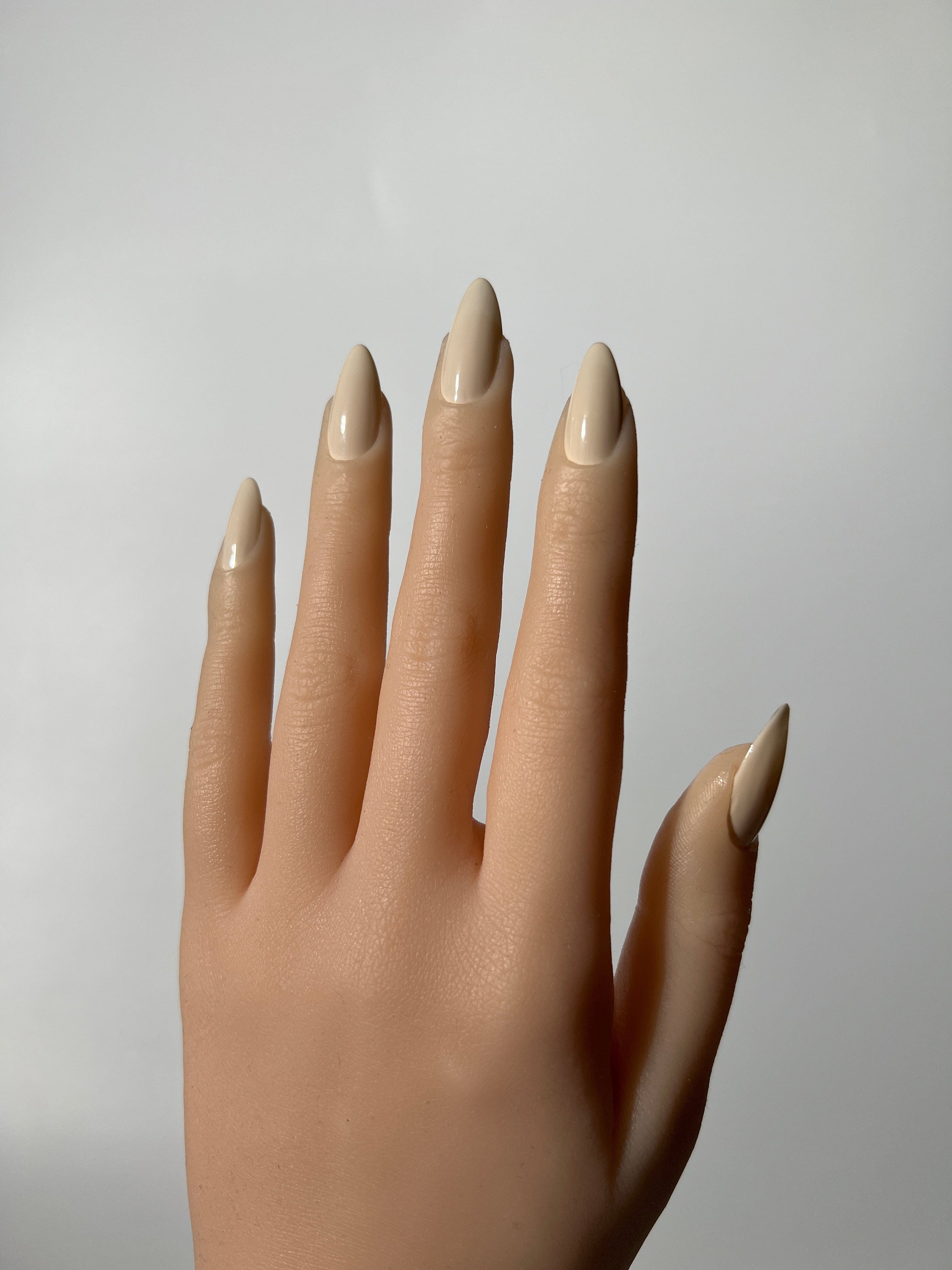 White Cleo Creme